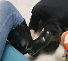 【文文文】3素人S-长靴原味船袜踩地毯狗 JS240201-14