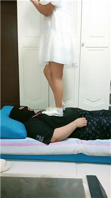 【萌宝儿】换多双脏鞋白袜踩踏 JS250404-9