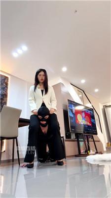 【嘉妮】女职员高跟踩老板狗 bf60747