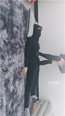 【梓涵】暴力踩踏调教羞辱 JS260131-1