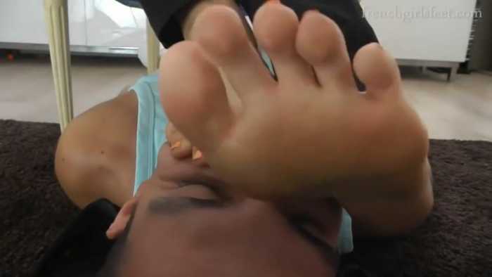 【中文字幕】气质亚裔少妇带女儿调教白人恋足贱狗当除臭脚垫 JS260202~3