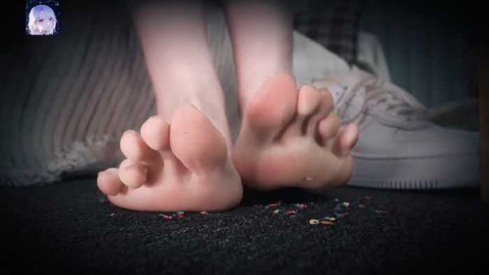 【GTS 呼呼觉】女巨人虐杀即将成为食物的小人 JS260208~6