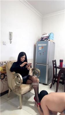 【蜜糖情侣】高跟酸臭黑丝玩贱奴【完整版】 bf61087