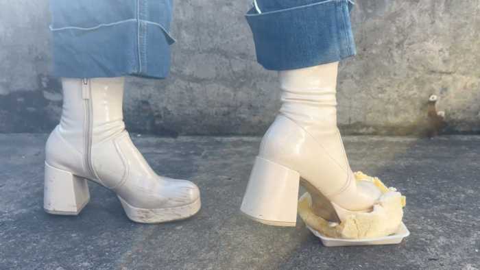 【大美】小CK脏短靴踩蛋糕（春节特辑） YC-260220