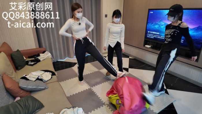 『chnnsct1818』深圳女高暴踹漫展人偶 YC-260222-2 (2)