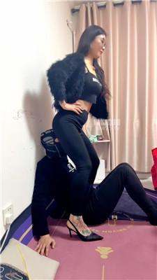 【浮生s】瑜伽女神坐脸窒息 JS260309-46