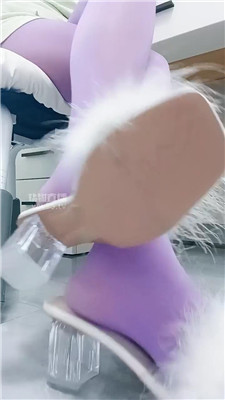 【依甜】老婆羞辱老公婊子妈乱伦    260313-34