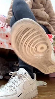 【黑心小魔女】臭脚炸J    260315-10