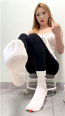 【文文sama】运动鞋瑜伽裤白棉袜辱    260318-19