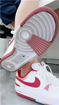 【依甜】儿子下药和同学轮J骚妈    260321-29