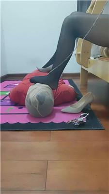 【淘淘】高跟黑丝踩脚垫狗【上】 JS260323-52