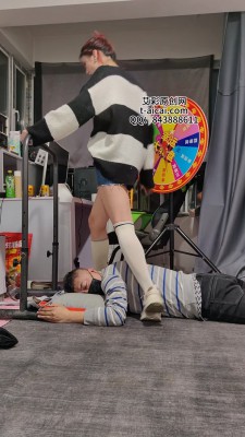 幸运大轮盘 运动鞋踩踏 （早期视频） YC-260328-3