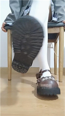 【佳怡】ATM看鞋吐钱    260401-30