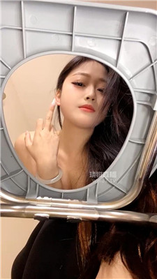 【蓓蓓】黑丝美臀马桶视角    260403-36