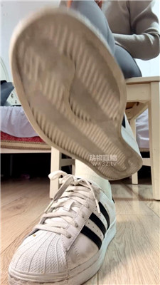 【咬猫】白袜除臭控制呼吸    260404-16