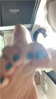 【小姨】圣水裸足巨人视角    260406-17