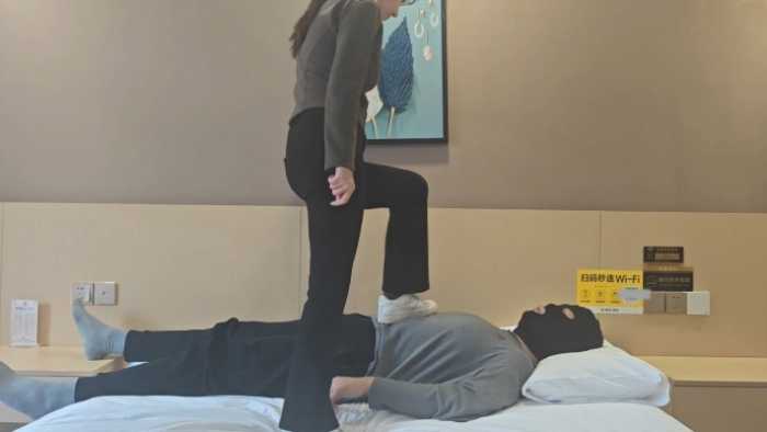 素人小雨踩头踩裆 ACYC-5451