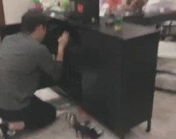 VIVI圣水羞辱 黑丝高跟调教偷鞋的邻居