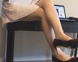 【vivi】变态女家教性感肉丝调学生