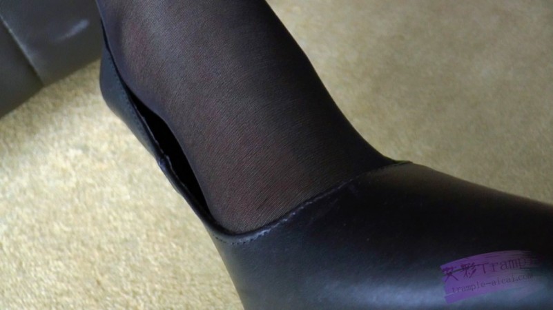 黑冰-腹黑经理脚侮辱落寞艺妓