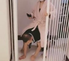 【黛颜】精彩!白富美别墅圈养3狗奴 bf7029