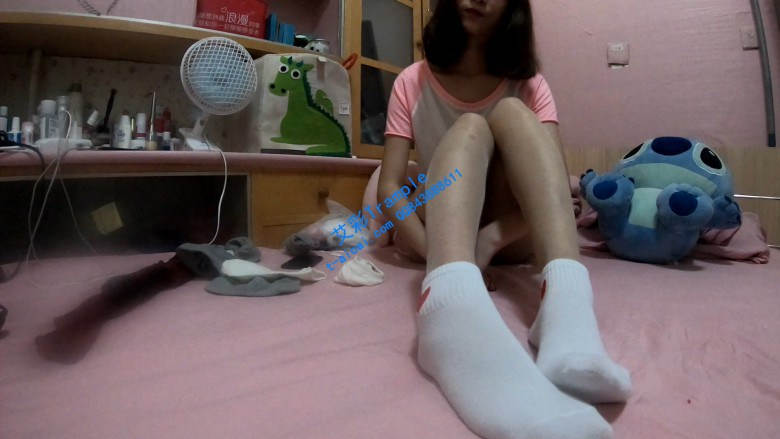 小女生秀美腿棉袜