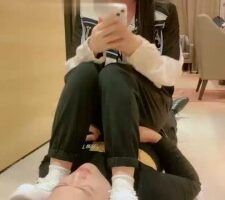 【雪琪琪】精神小妹白鞋舔/吃袜子/吃口水 bf21573