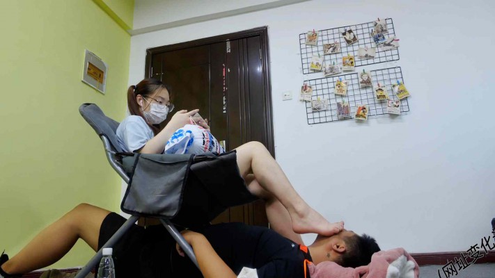 【第5风格】玩王者荣耀也不忘拿我当脚垫 YC-221231-7