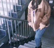 【吴迪】素人短靴脚踩喂食 bf22717