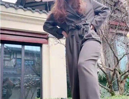 【维妮】超精彩-3女王踩踏-大桶混合圣水-提档（双视角）bf25172