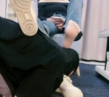 【嘉妮S】袜子塞嘴全体重踩/脚底喂食【完整版】 bf26056