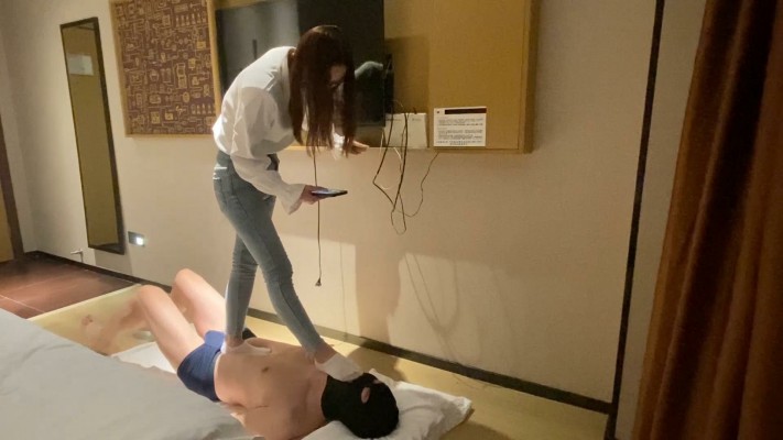 【黑丝诱惑】沐沐女主暴力调教上海狗 YC-230408-9