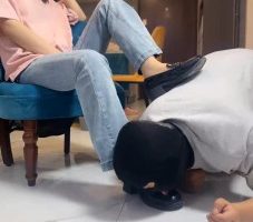 【阿昆】小皮鞋调狗舔/全体重踩踏坐头/裸足捂脸深喉 bf28793