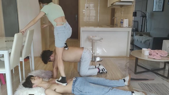 【00后小彤】周末休息踩玩双M YC-230529