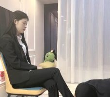 【莱莱】剧情-女经理收拾男下属 bf29109