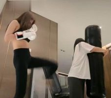 【美美子】母畜-白袜S-人肉沙包-叼白袜 bf31909