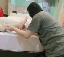 【黑兔S】双S-下跪伺候我和素人闺蜜-气味训练【下】 JS230924