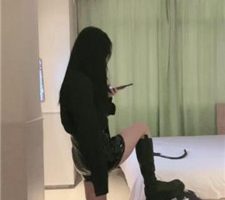 【清禾】保鲜膜窒息-鞭打踩踏耳光-人体烟灰缸 bf35012