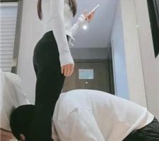 【妮蔻】踩狗爪/夹头/提档/窒息/鞋子插嘴/闻舔肉丝 bf37151