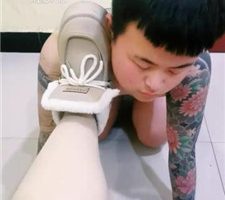 【千面】重度sp/闻雪地靴/赏赐圣水/跪舔裸足【完整版】 JS240105-8