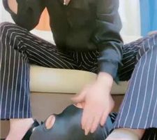 【高傲】臭脚极限插嘴/赏赐圣水 JS240106-7