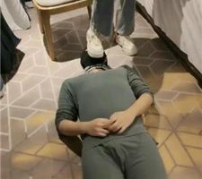 【青岛情侣主】情侣主玩虐绿帽大学生【下】 JS240109-3