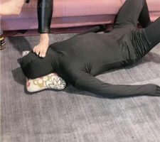 【冰诺】高跟裸足全体重踩踏地毯狗 JS240305-11