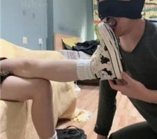 【黑泽兮】狗舌头清理高帮鞋白棉袜【完整版】 bf38831