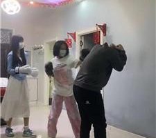 【精神小妹】多S-素人学生主-戴拳击手套暴揍-骑马提档 bf40602