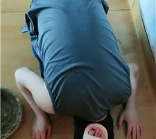 【桉】拖鞋踩踏/脚下喂食 JS240708-3