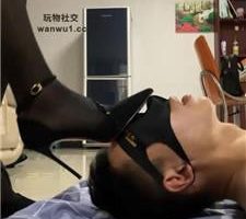 【貂蝉】鞋跟插嘴/耳光/踩脖/虐乳/舔黑丝脚 bf43943