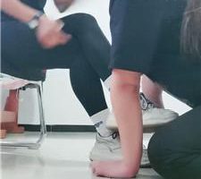 【璃茉】母畜-脏鞋白袜羞辱/抽耳光 JS240908-20