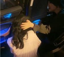 【伊潼】车内外挑-情侣奴-下属带自己的女友被我虐 bf45024