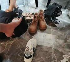 【DO猫】桌底视角-带闺蜜虐脚下奴【三视角版】 JS241012-9